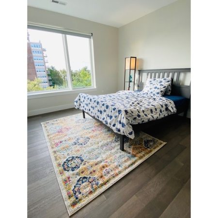 Customer image 700