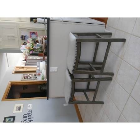 Customer image 128