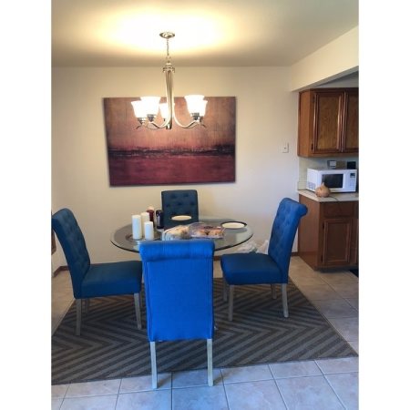 Customer image 305