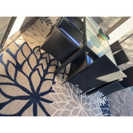 Customer image 678