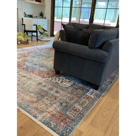 Customer image 744