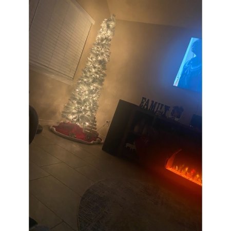 Customer image 32