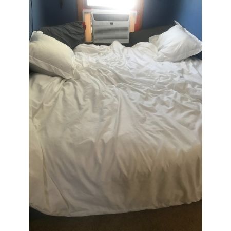 Customer image 300