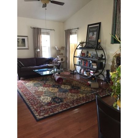 Customer image 125