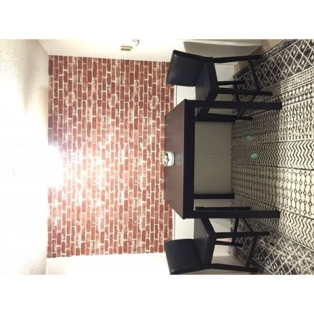 Customer image 606