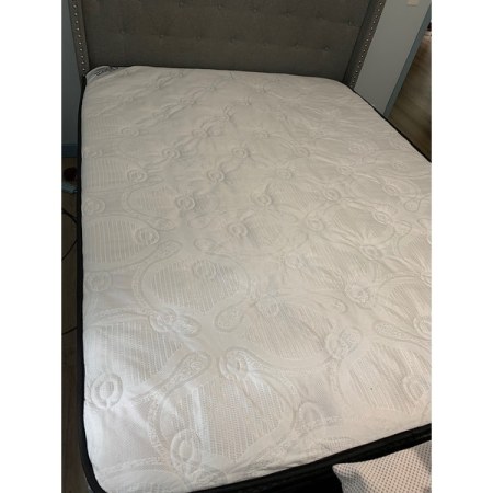 Customer image 32