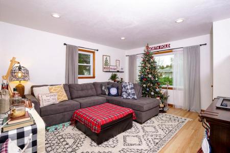 Customer image 40
