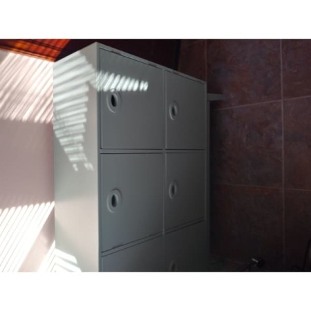 Customer image 190