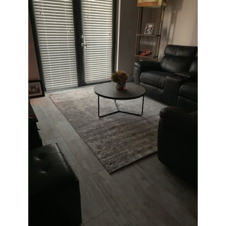 Customer image 910