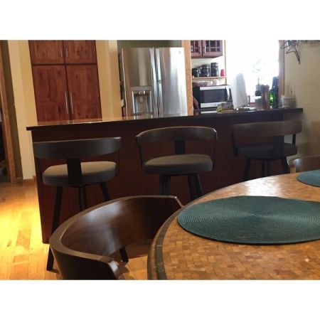 Customer image 106