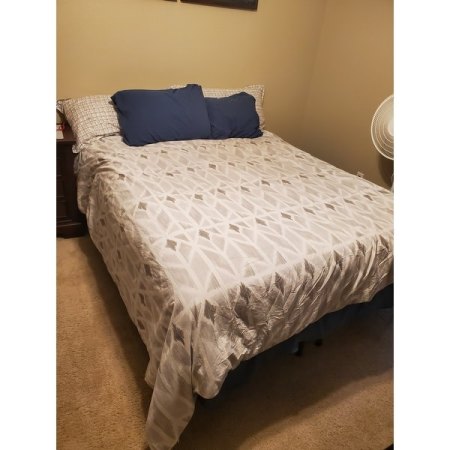 Customer image 252