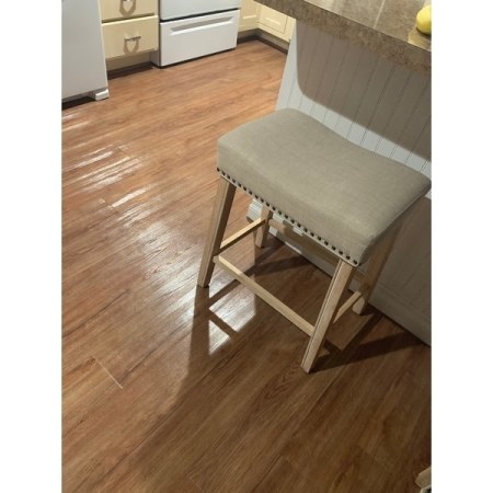 Customer image 320