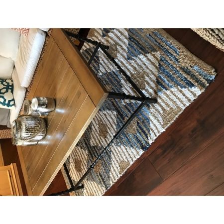 Customer image 606