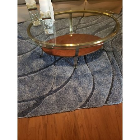 Customer image 370