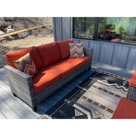 Customer image 174