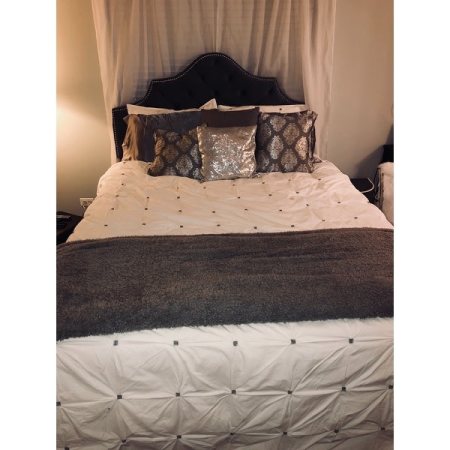 Customer image 52