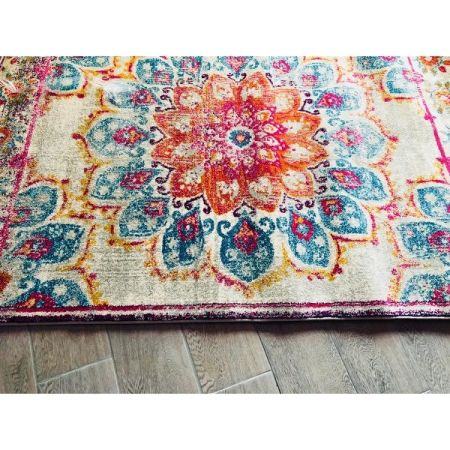Customer image 304