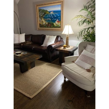 Customer image 404