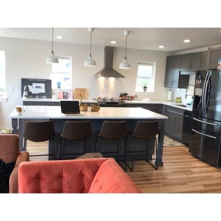 Customer image 190
