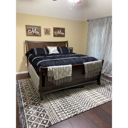 Customer image 310