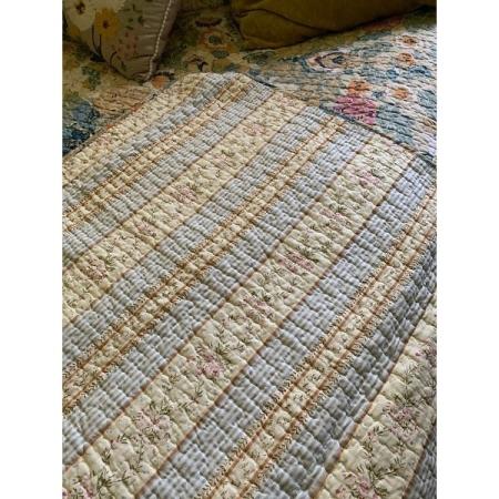 Customer image 80