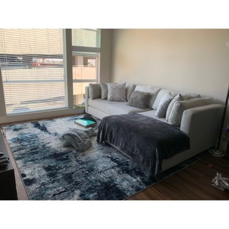 Customer image 600