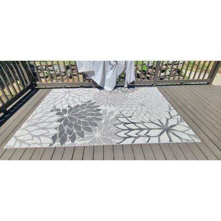 Customer image 176
