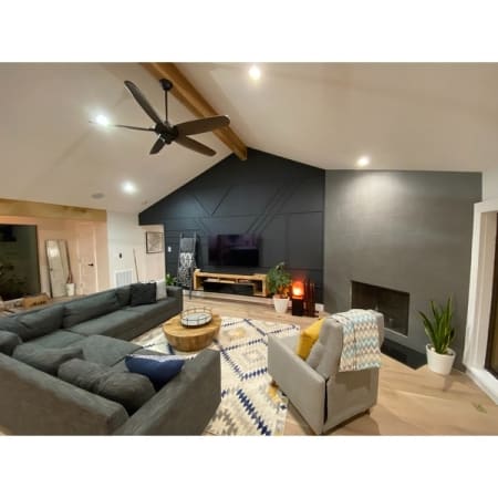 Customer image 102