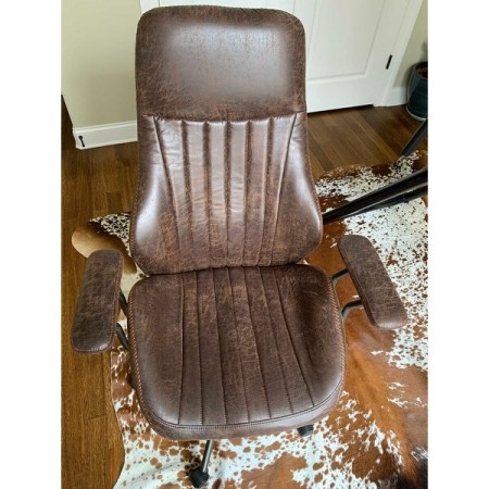 Customer image 122