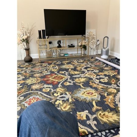 Customer image 125