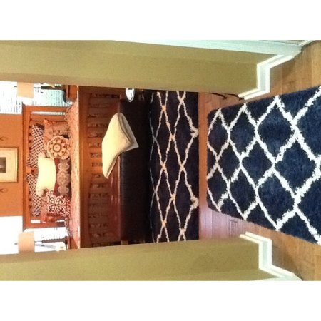 Customer image 178