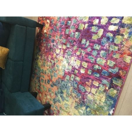Customer image 216