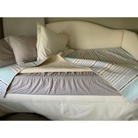Customer image 411