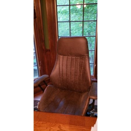 Customer image 132