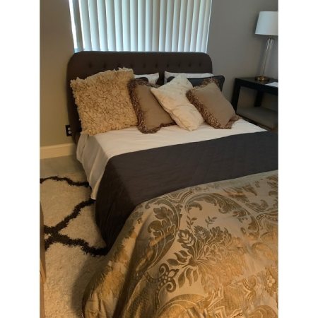 Customer image 290