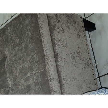 Customer image 121
