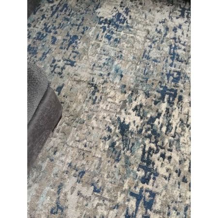 Customer image 118