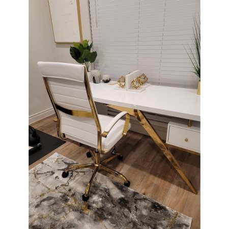 Customer image 10