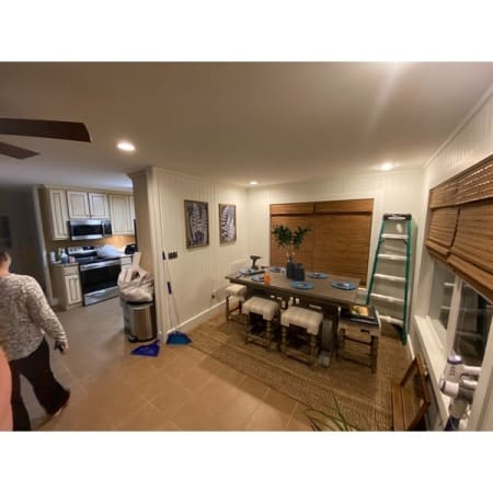 Customer image 100