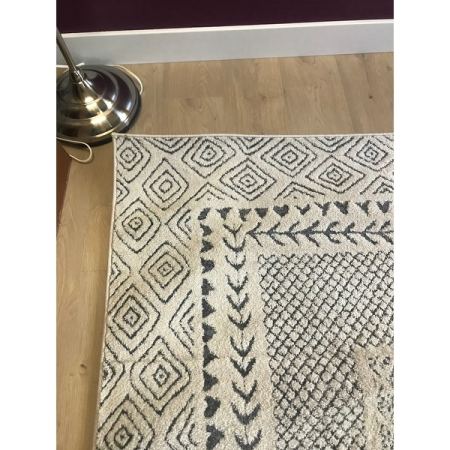 Customer image 196