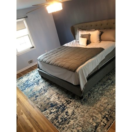 Customer image 376