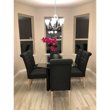 Customer image 272