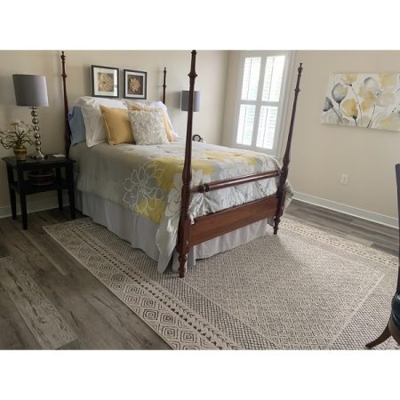 Customer image 132