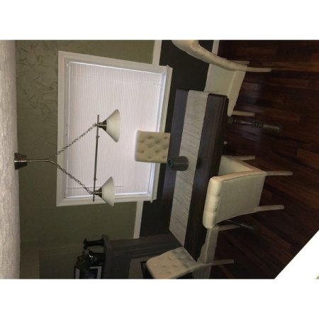 Customer image 400