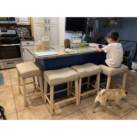 Customer image 318