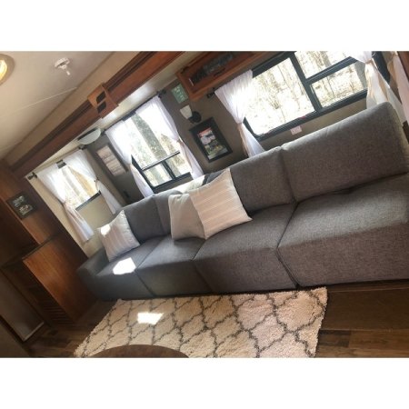 Customer image 380