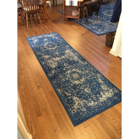 Customer image 815