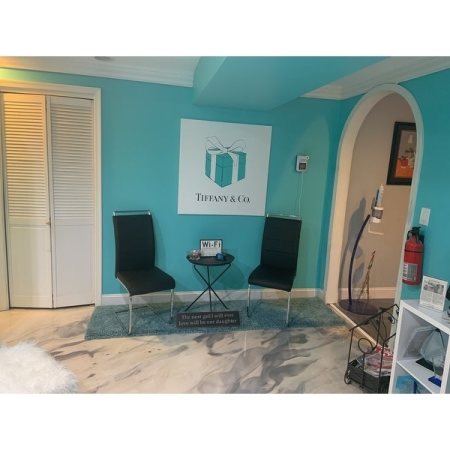 Customer image 301