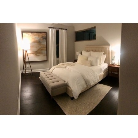 Customer image 707