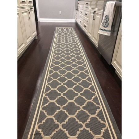 Customer image 301